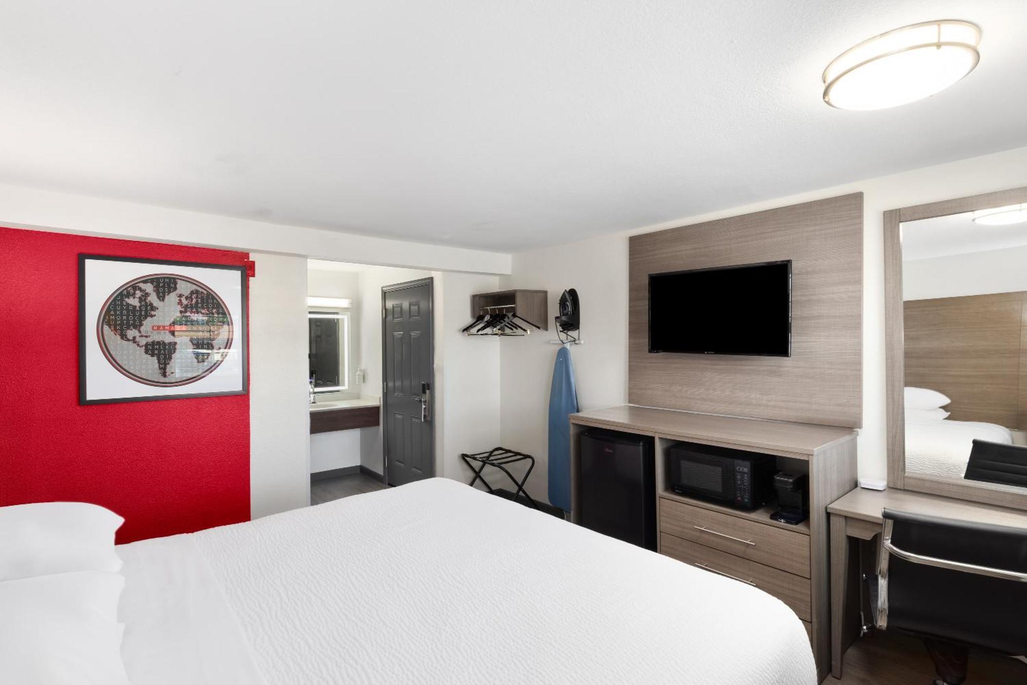 Ramada By Wyndham Medford Airport North Motel Exterior foto